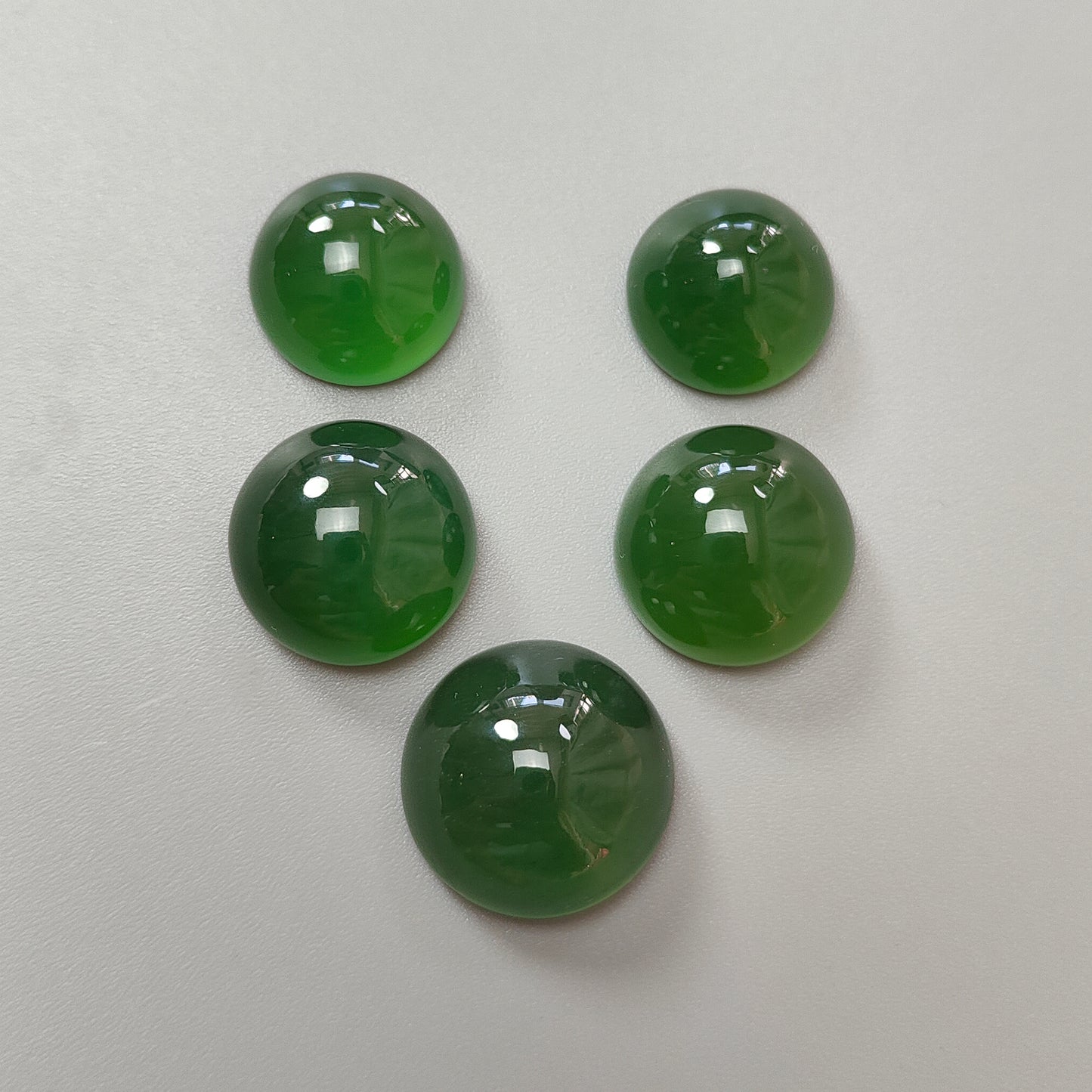 Pierre gemme serpentine ronde