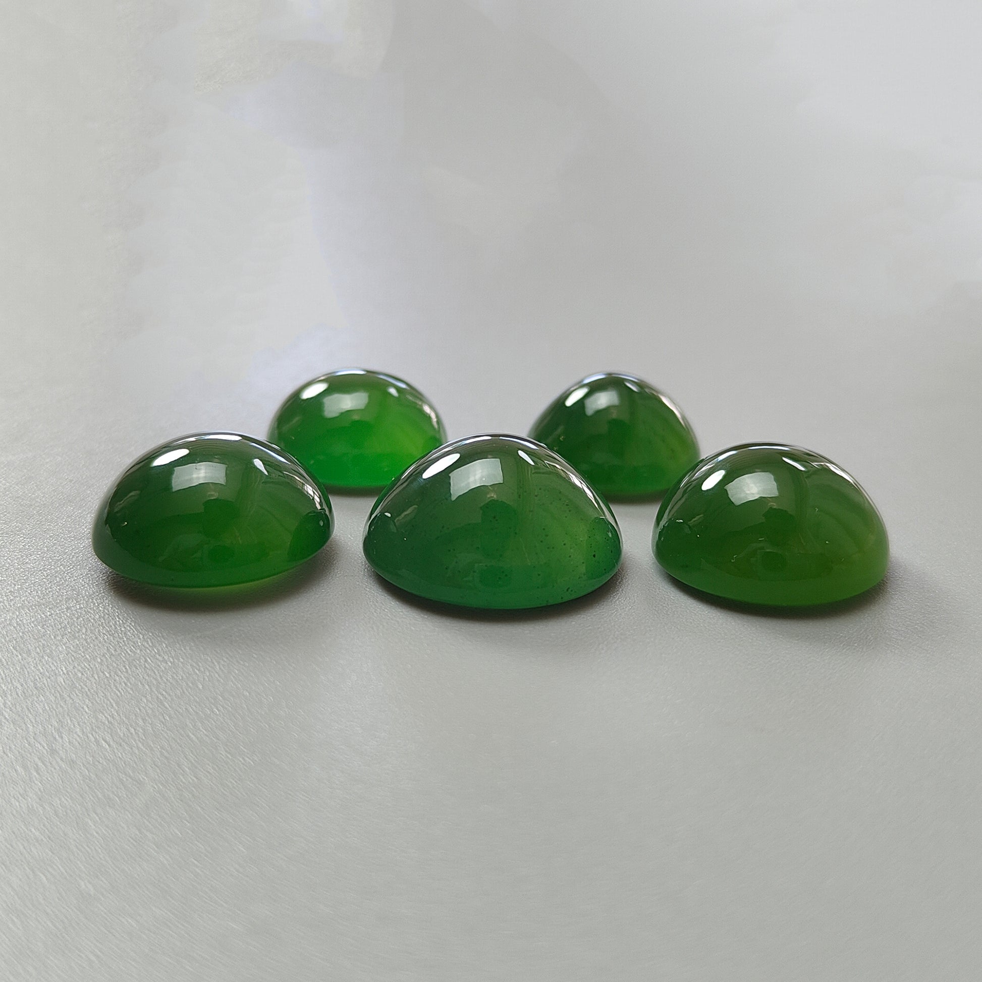 Gema de serpentina (antigorita)