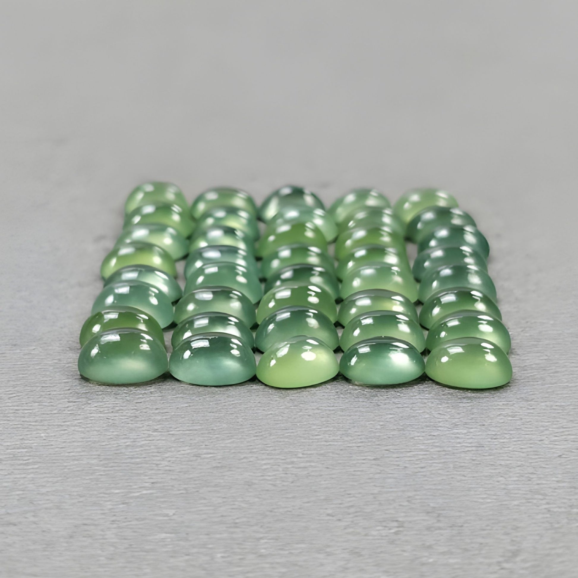 蛇纹石天然宝石