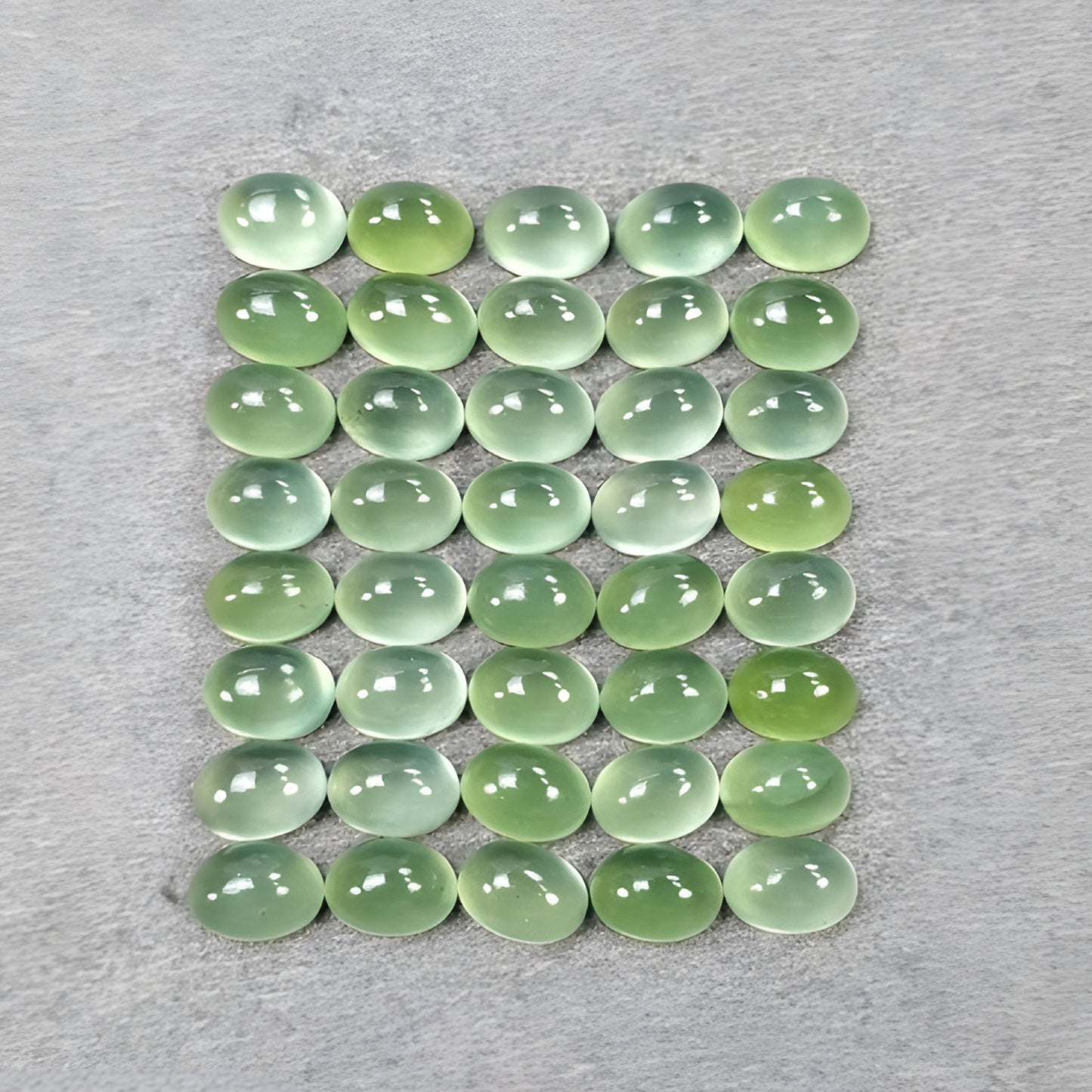 蛇纹石天然宝石