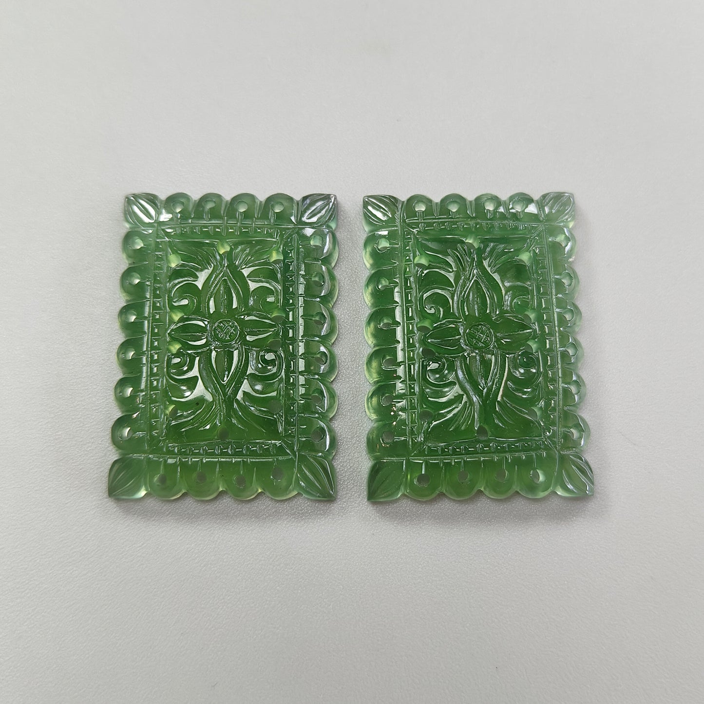 纤蛇纹石宝石
