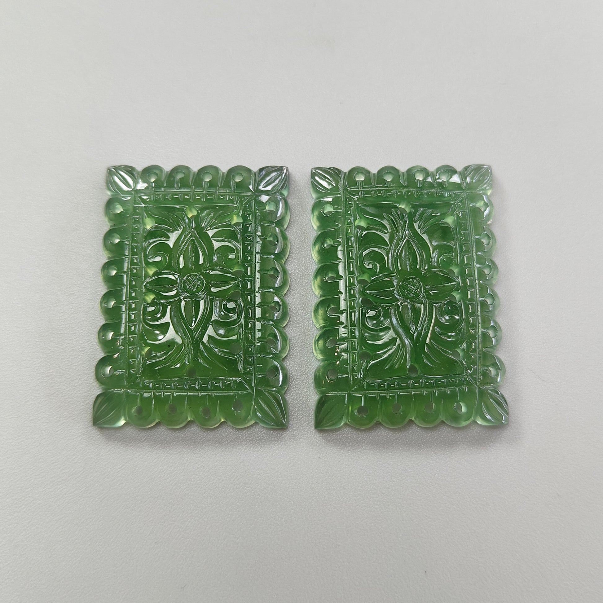 纤蛇纹石宝石