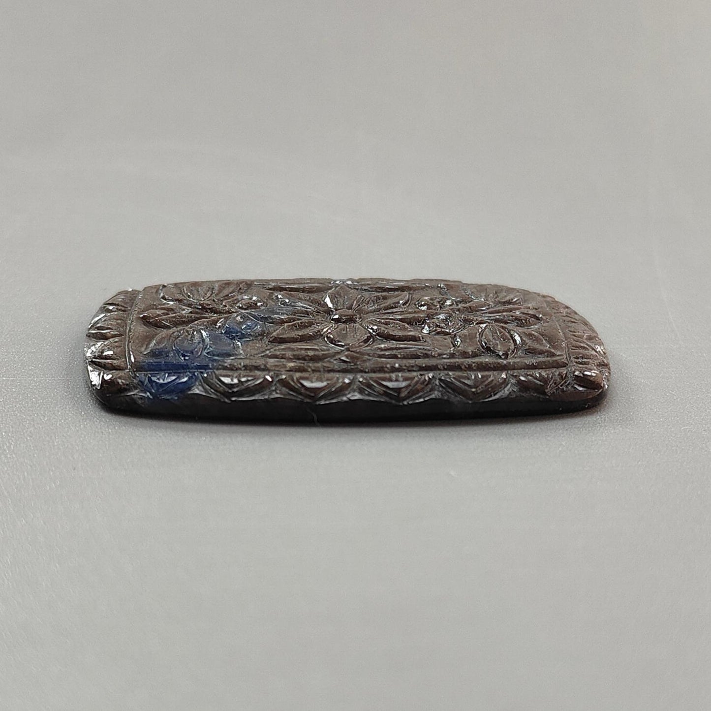 Silver Gray Sapphire Gemstone Carving: 91.10cts Natural Untreated Sapphire Hand Carved Cushion Shape 47*31mm 1pc for Jewelry