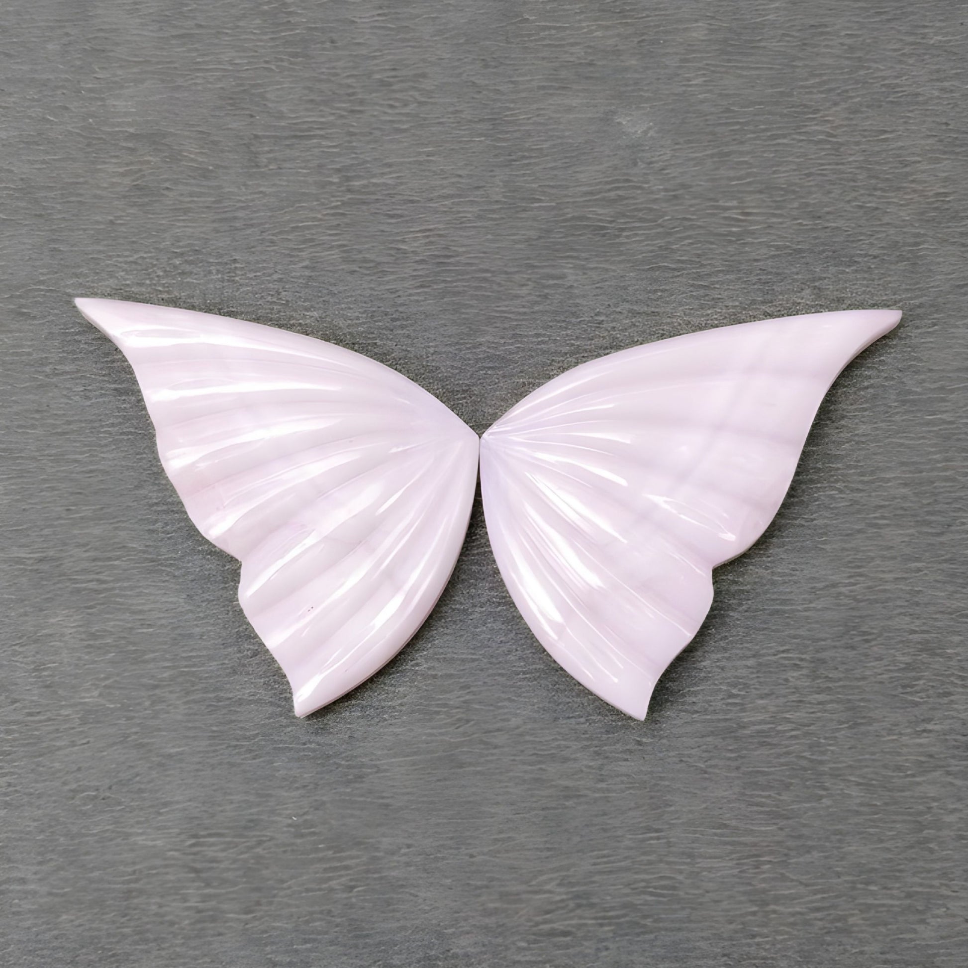 talla de mariposa de ópalo