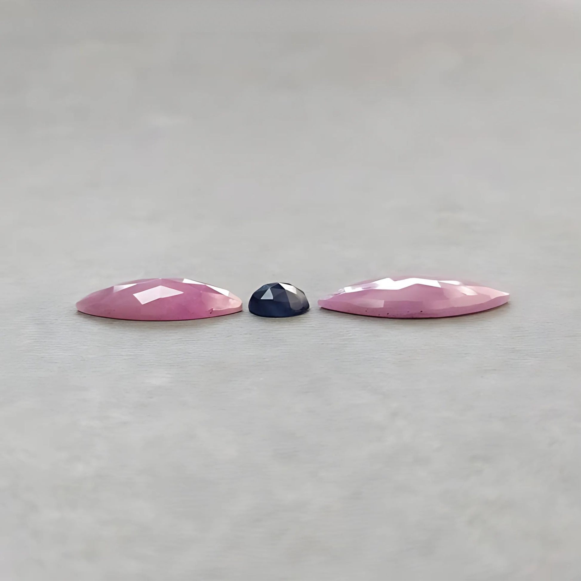 玫瑰切割蓝宝石