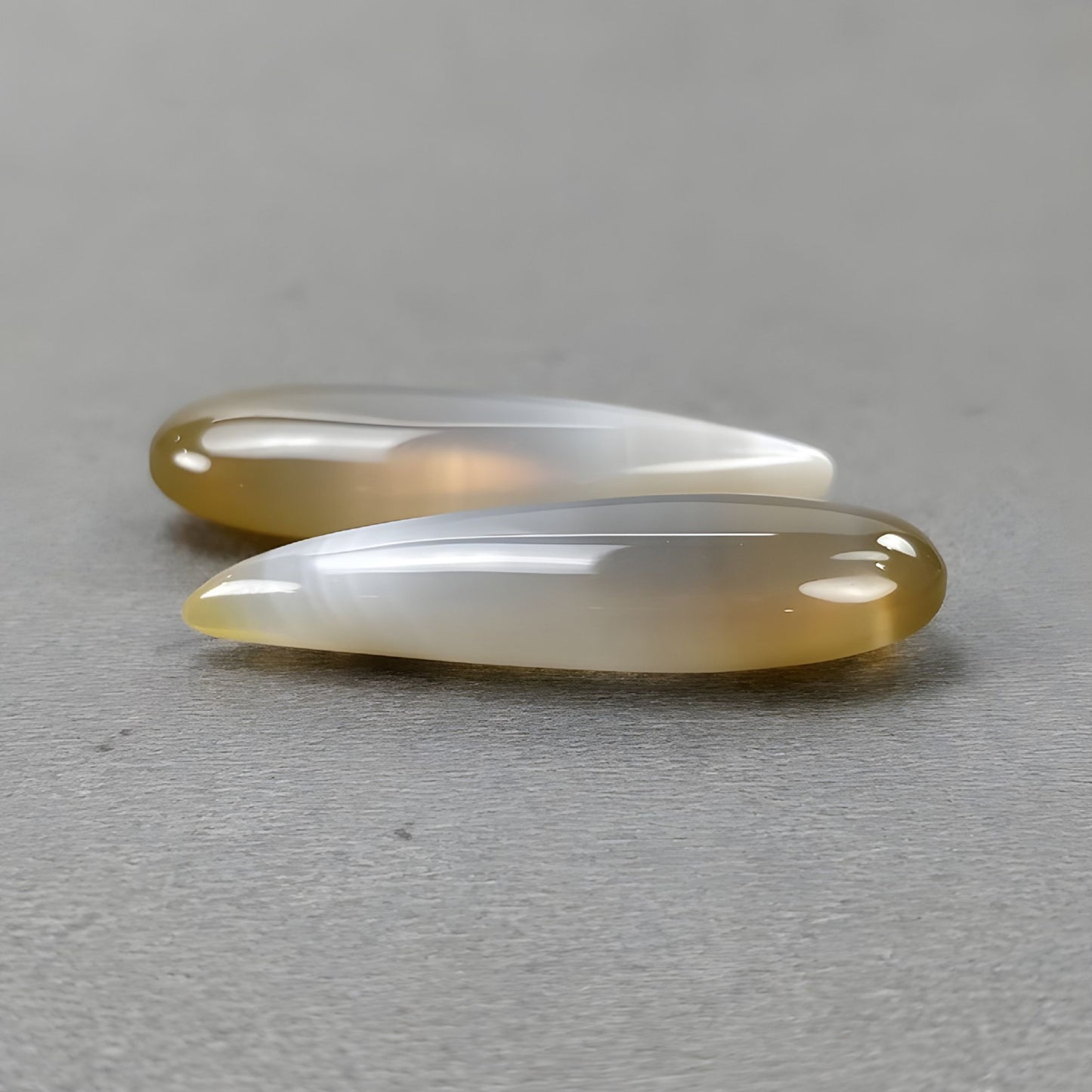 pietra preziosa cabochon di agata