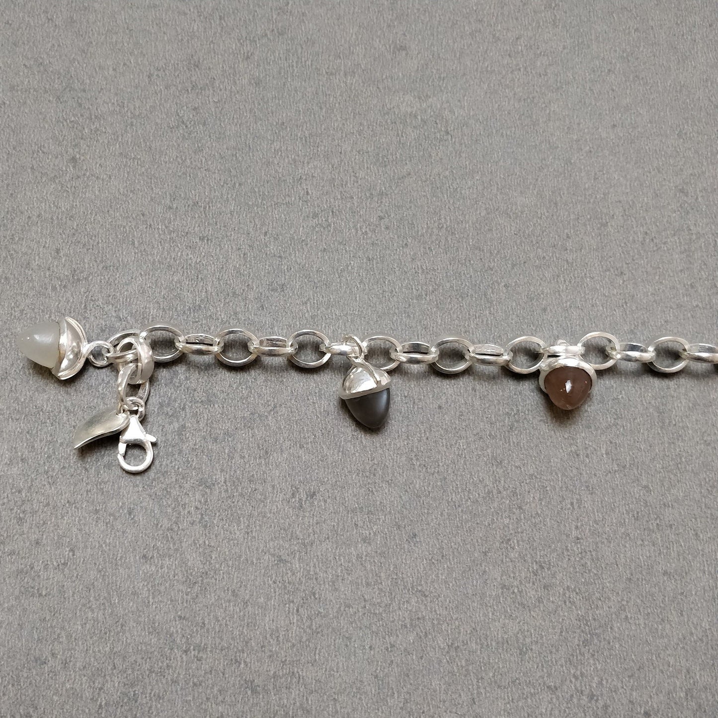 23.06gms Moonstone Gemstone 925 Silver Mini Bullets Clasp Look Chain Bracelet 8.25"