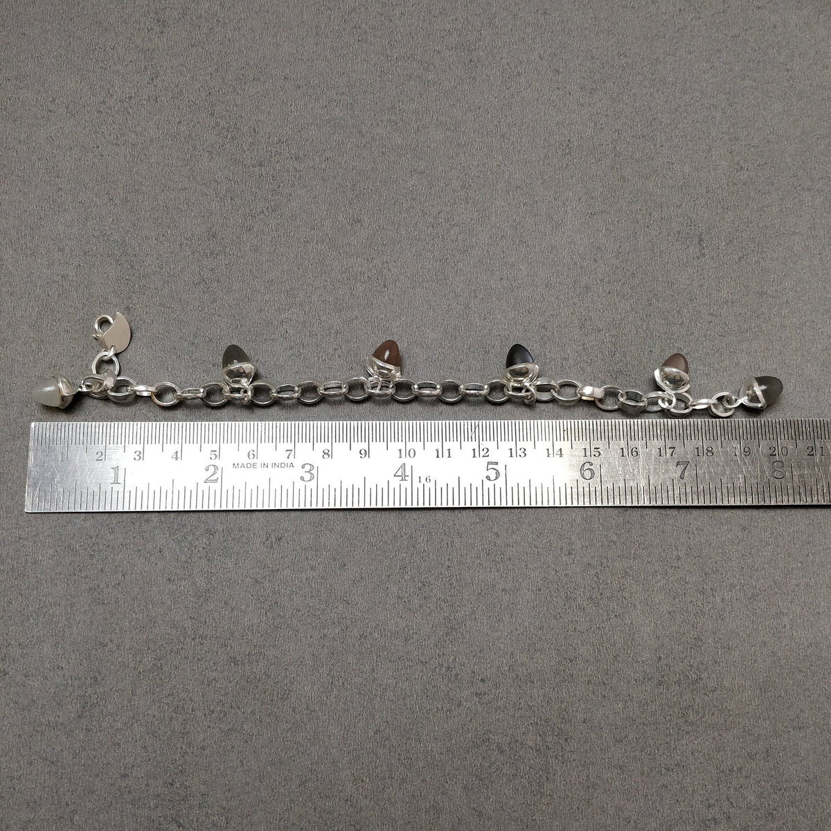 23.06gms Moonstone Gemstone 925 Silver Mini Bullets Clasp Look Chain Bracelet 8.25"
