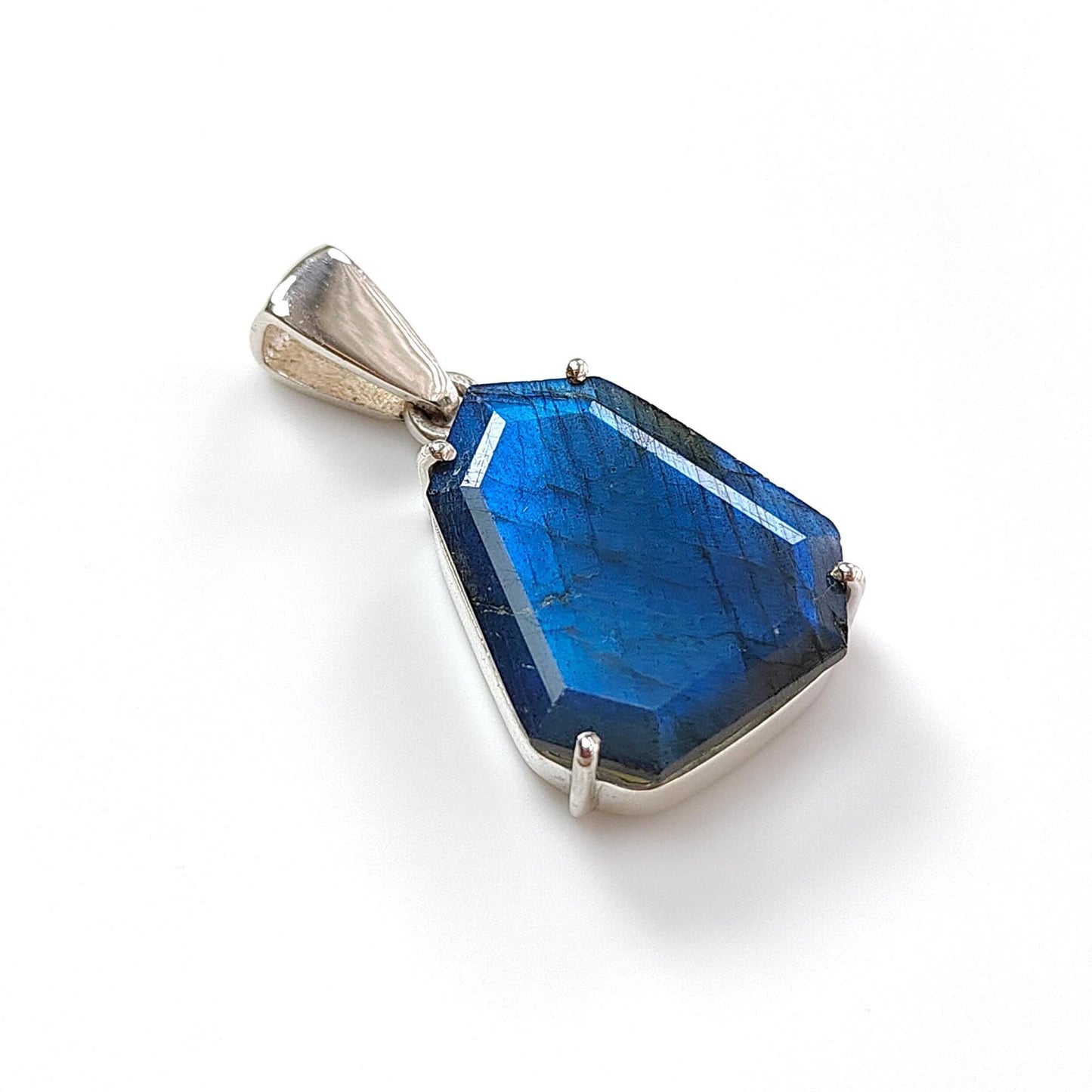 Prong Set Pendant