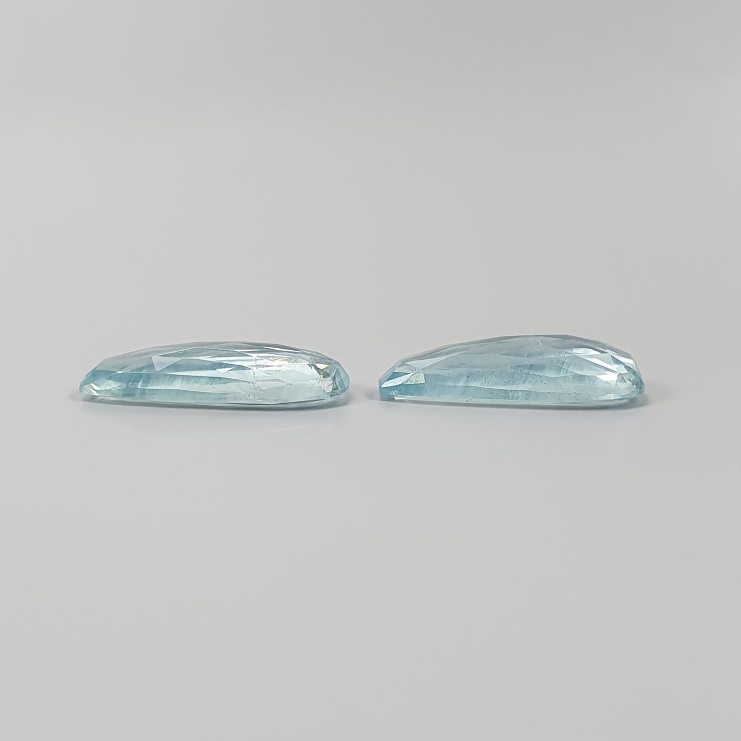 AQUAMARINE Gemstone Rose Cut : 20.60cts Natural Untreated Unheated Blue Aquamarine Uneven Shape 25*10.5mm Pair