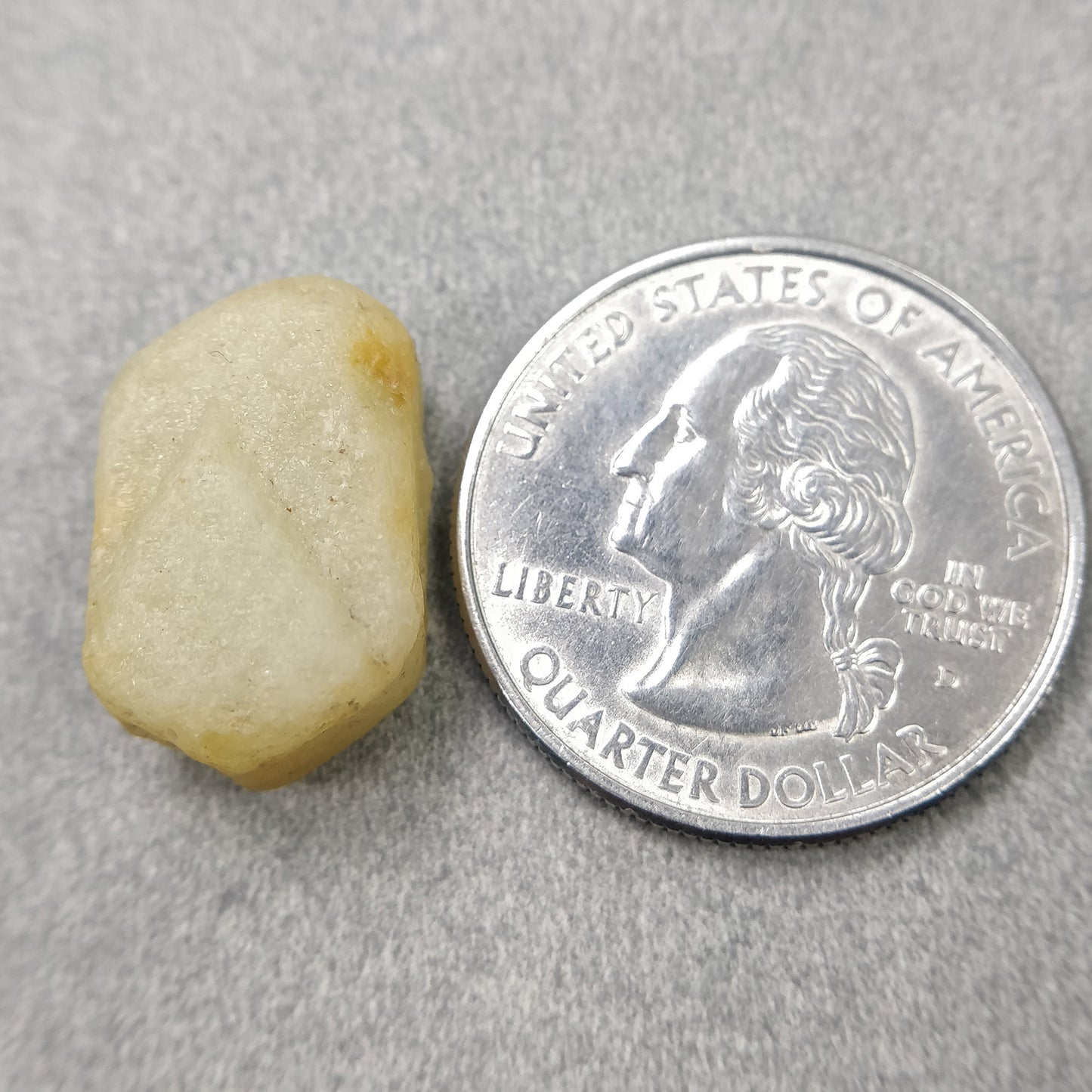 Triangle Formative Sapphire