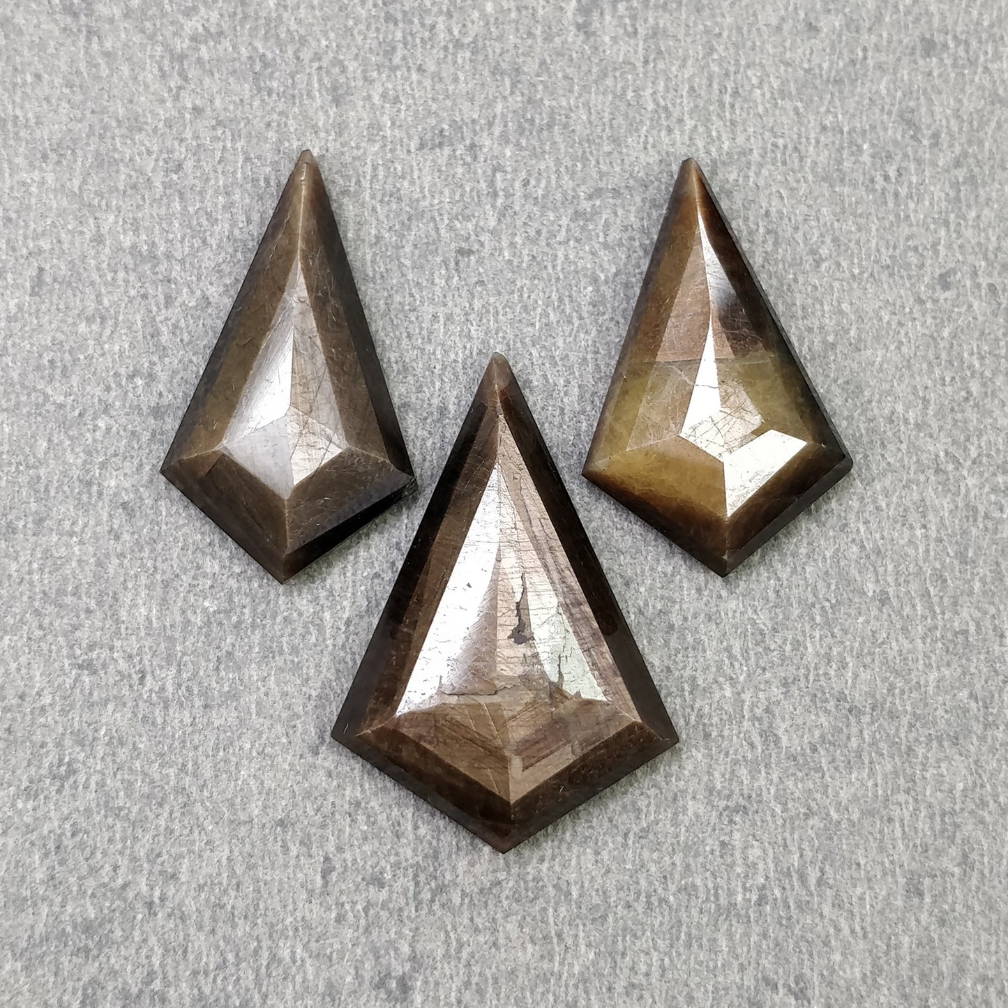 Golden Brown CHOCOLATE SAPPHIRE Gemstone Normal Cut : 37.50cts Natural Untreated Unheated Uneven Shape 23*14mm - 26*18mm 3pcs (With Video)