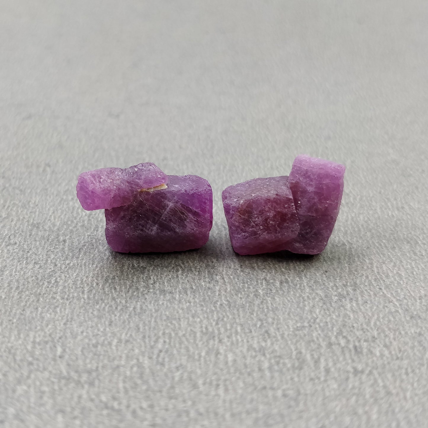 Red RUBY Gemstone Specimen : 27.00cts Natural Untreated Raw Ruby Rough Crystal 14*11mm - 16*10.5mm 2pcs (With Video)