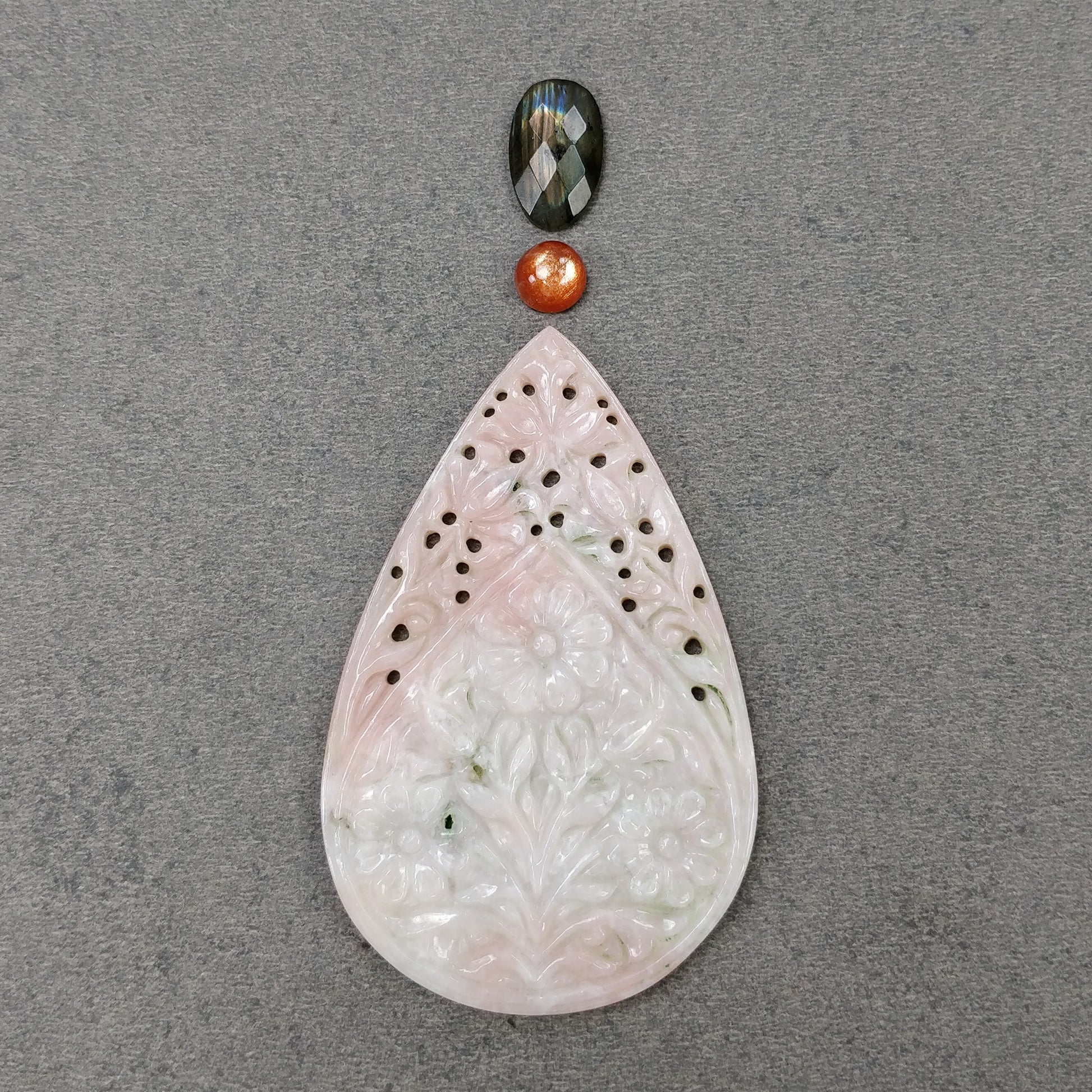 Labradorite Gemstone