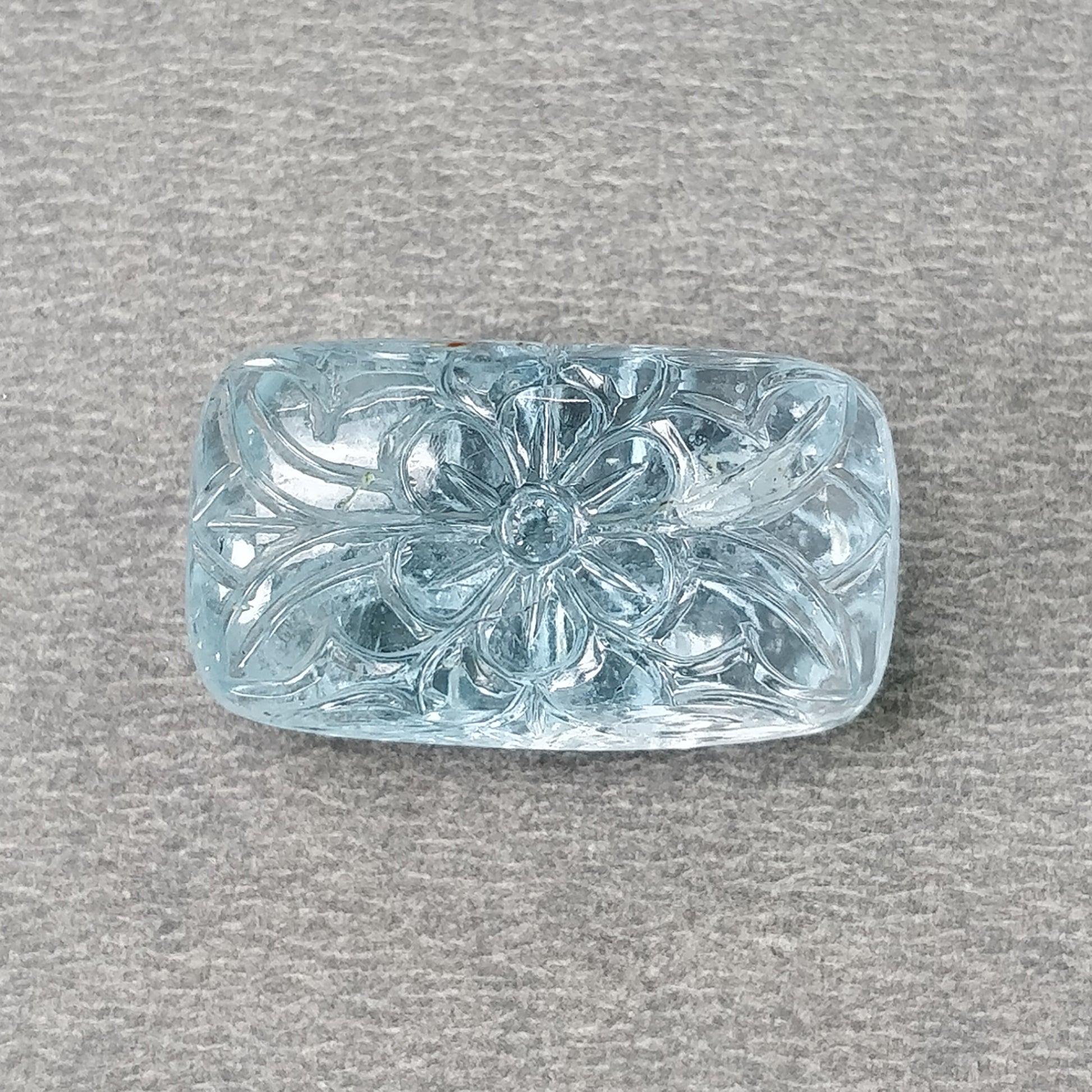 Aquamarine carving