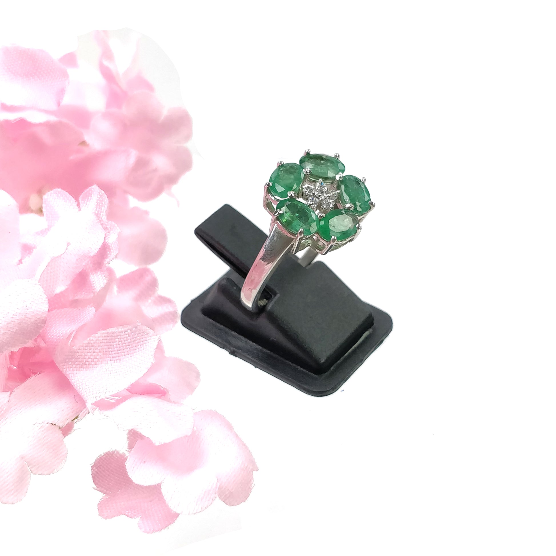 Green Emerald Ring