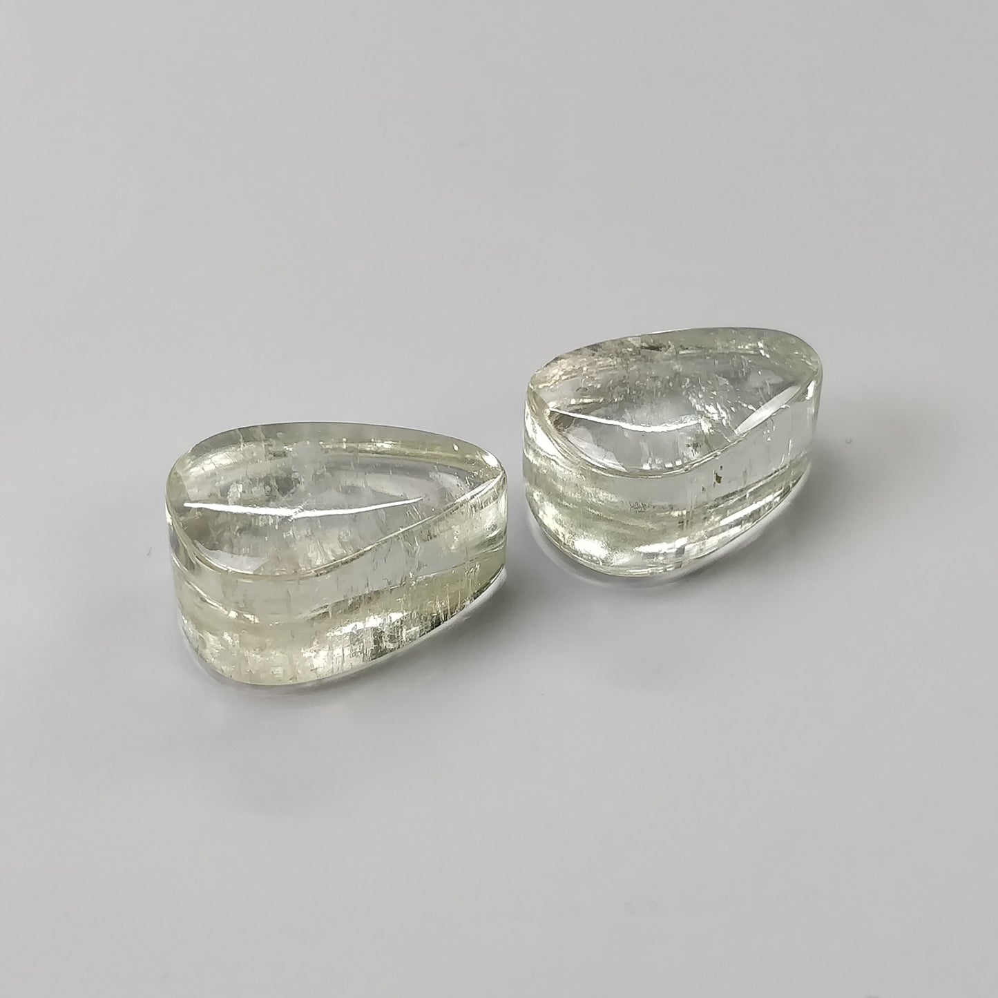 KUNZITE Gemstone Cabochon Cut : Natural Untreated Unheated Green Kunzite Uneven Shape 20.5*14mm Pair