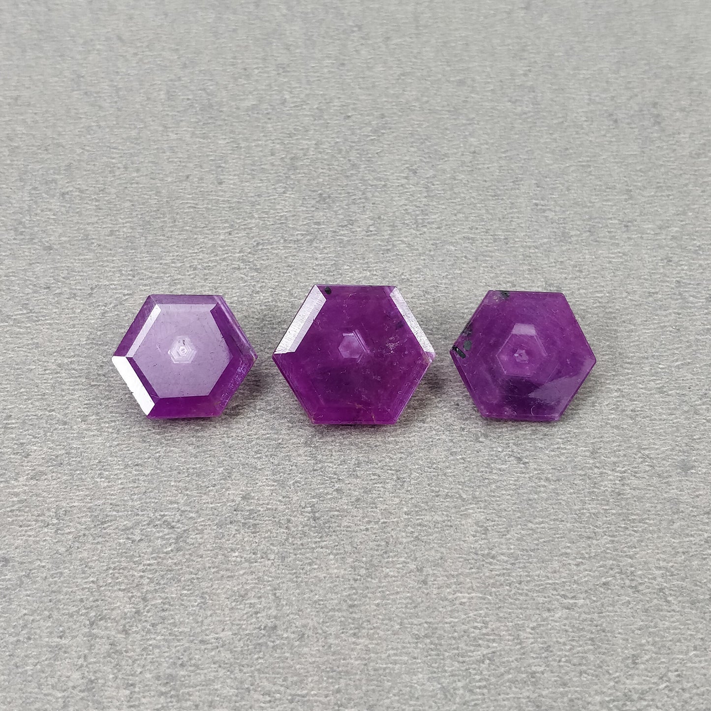 Sapphire Gemstone Step Cut : 33.75cts Natural Untreated Raspberry Purple Pink Sapphire Hexagon Shape 16*14mm - 18.5*16mm 3pcs