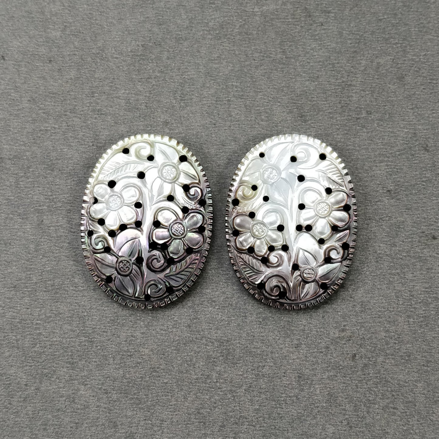 MOTHER OF PEARL Gemstone Carving : 67.85cts Natural Untreated Black Mop Hand Carved Oval Shape 38.5*28mm Pair