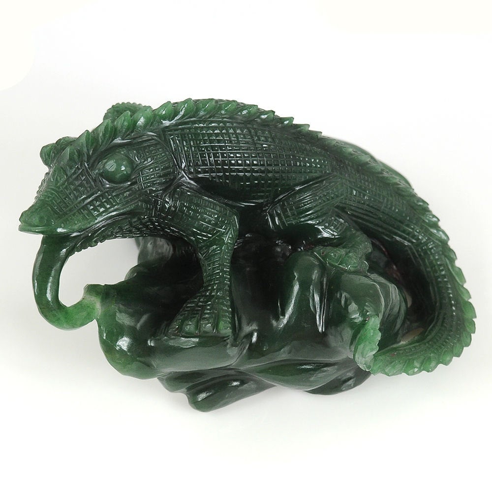 Gemstone Sculpture Aventurine : Limited Original Green Aventurine Quartzite Wild Chameleon Figurine Sculpture Hand Carved